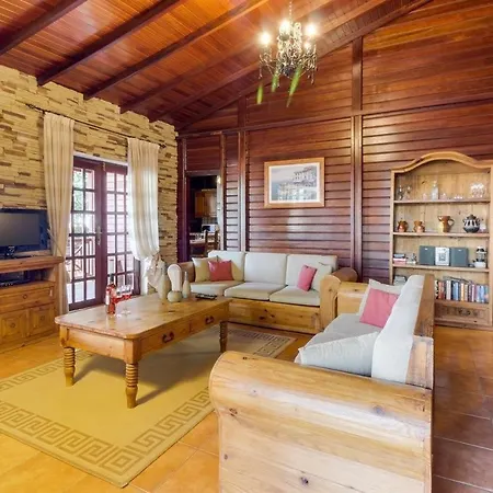 Mimosa Villa *